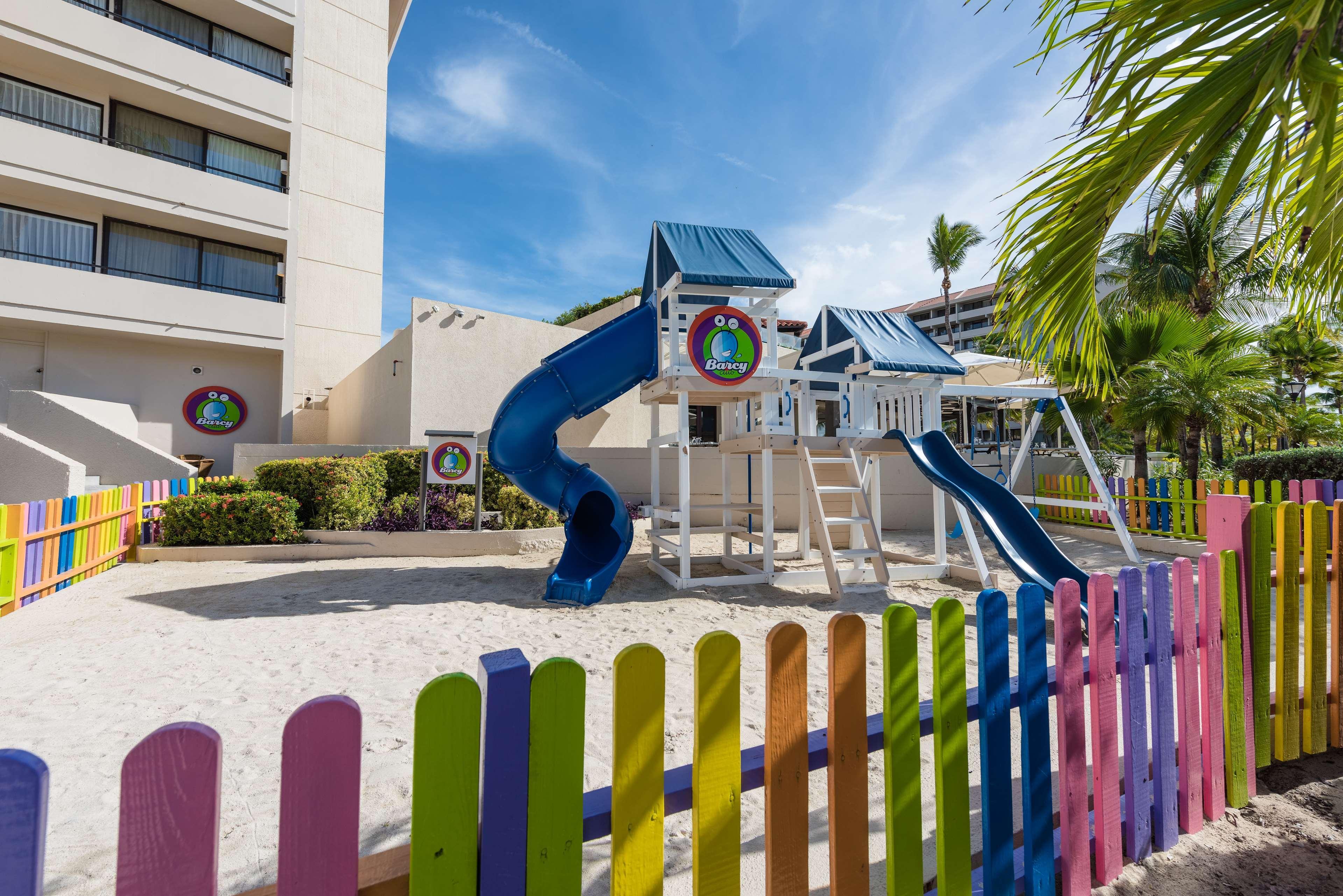 巴塞罗阿鲁巴全包度假酒店 棕榈滩 外观 照片